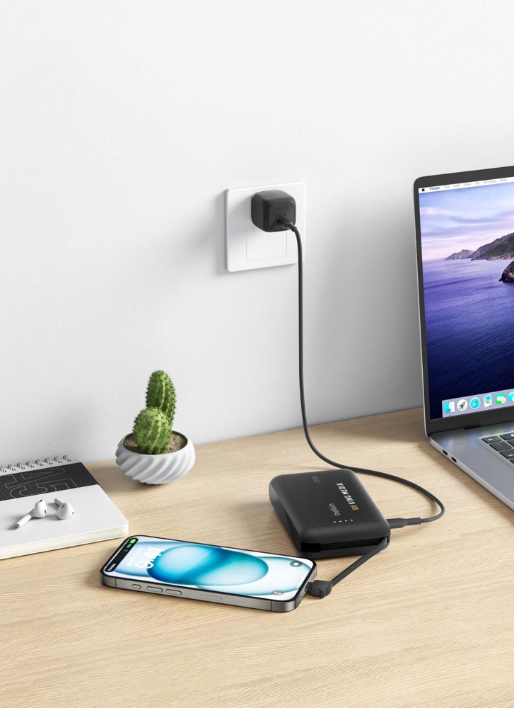 Belkin BoostCharge PowerBank 10K Integriertes Kabel